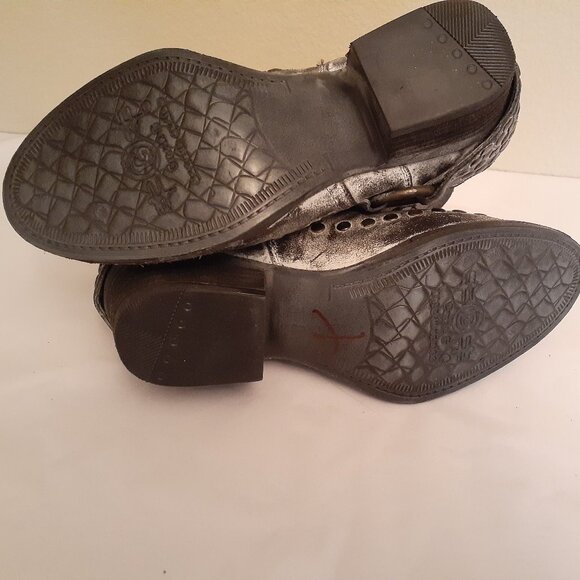 Circle G Leather Studded Western Booties - Picture 11 of 14